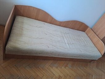 Tanio  tapczan o wym. 100 cm  x 195 m