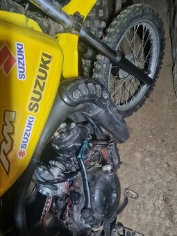 Suzuki rm 80 rok 1983