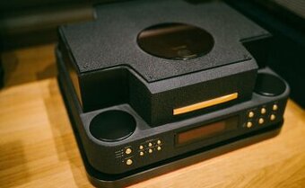 ESOTERIC P-0S VUK - 2000 EURO