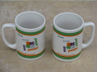 Pamiątkowy kubek porcelanowy ZAK SA z motywem puzzli