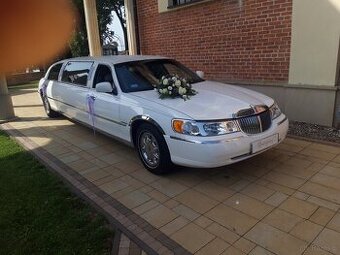 Limuzyna do ślubu Lincoln Town car