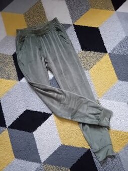 Welurowe spodnie dresowe