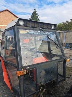 Kabina zetor 5211-7745.  Typ  BK 6011.