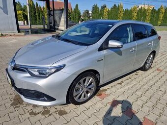 TOYOTA AURIS II 1.8HYBRID 2018R