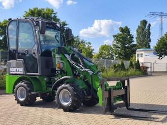 ŁADOWARKA KOŁOWA 908T