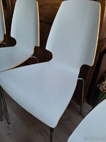 Krzesła białe Ikea