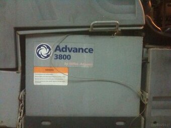 Maszyna Adwance do czyszczenia posadzek, na akumulatory