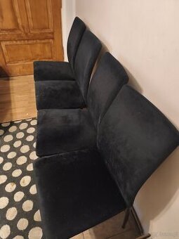 Sprzedam nowe krzesła