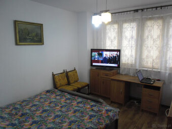 Pokój jednoosobowy dla kobiety Metro Wilanowska bez opłat no