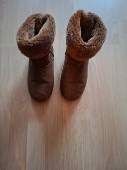 Kozaczki zimowe ocieplane rozmiar 37