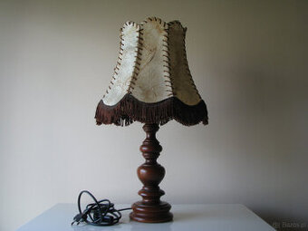Stara lampa stołowa stojąca abażur skóra naturalna frędzle