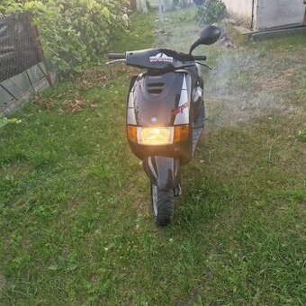 Sprzedam skuter Piaggio sfera 2t