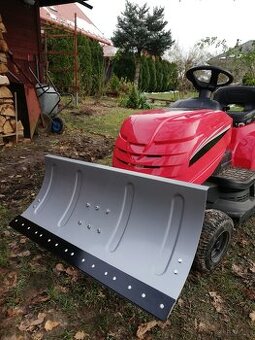 Pług do kosiarki ogrodowej