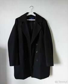 Czarny płaszcz - 1
