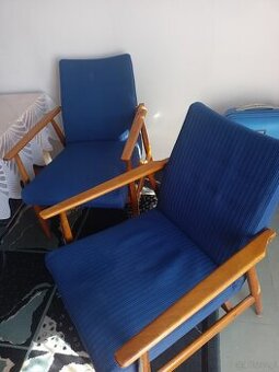 Dwa fotele Chierowskiego PRL w dobrym stanie