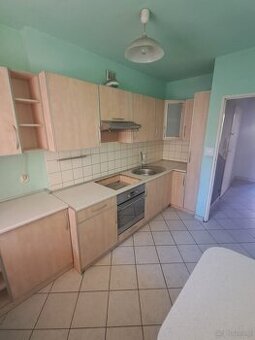 Mieszkanie o powierzchni 45.92m2, balkon, wysoki parter, Os.