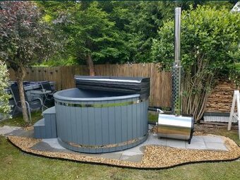 Balie ogrodowe z piecem na drewno, jacuzzi ogrodowe