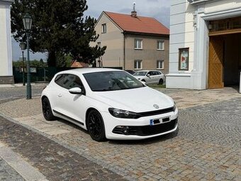 Volkswagen Scirocco 1.4 tsi 118 kW