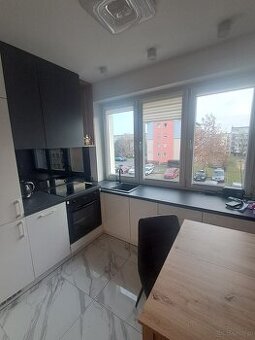 2 pokoje, 41.30 m2, balkon, Ip, po remoncie, Os. Asnyka