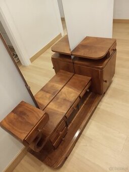 Drewniana toaletka z lustrem w stylu Art Deco