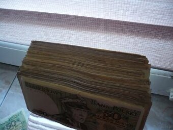 00 Sztuk Banknoty 50 i 100 zł.