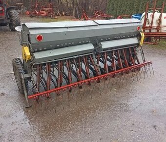 Siewnik zbożowy Poznaniak na wąskim kole