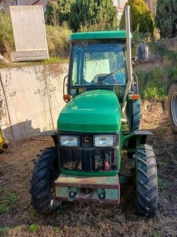 John Deere 5500