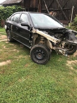 Predám holú karosériu Škoda Octavia 1 sedan