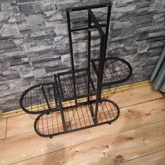 Kwietnik na kwiaty metalowy