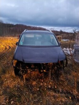 Cały części VW Touran 1.6tsi 2004rok