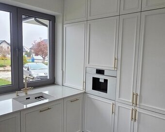 Meble na wymiar , meble kuchenne , łazienkowe , garderoby ,