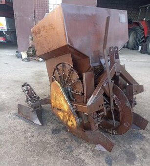 Sadzarka do ziemniaków dwurzędowa czeska Famaros S-204