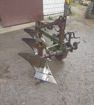 Pług 3-skibowy grudziądzki nowego typu