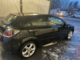 Opel astra GTC 2009r 1,9 cdti