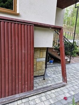 Metalowa brama garażowa ocieplona