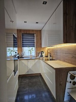 3 pokoje, 62.50m2, balkon, winda, umeblowane, Os. Dobrzec