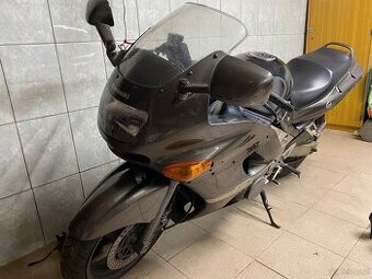 Kawasaki zzr600