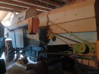 kombajn E512 s rozbíječem slámy