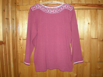 Sprzedam sweter damski, używany, rozmiar 44, stan dobry.