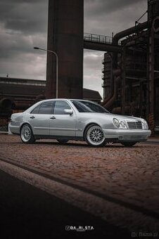 Mercedes E320 (M104) W210