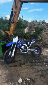 Yamaha yzf250