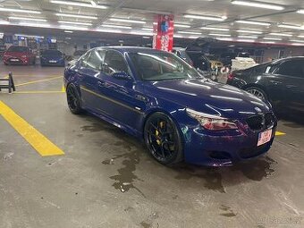 BMW E60 M5 Interlagos Blue
