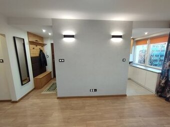 Mieszkanie o pow. 42m2, III p., po remoncie, ul. Serbinowska