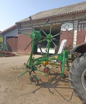 Przewracarka przetrząsacz karuzelowy Stoll Z 550 HYDRO