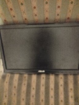 Monitor Asus 17 cali LCD