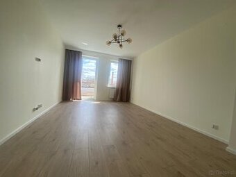3 pokoje, 61,07m2, I piętro, balkon, po remoncie,Staszica