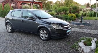 Opel Astra  2       1.7 diesel     rok 2009