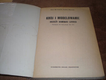 Sprzedam książkę używaną Krój  i modelowanie odzieży damskie