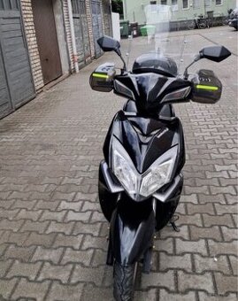 Skuter elektryczny