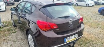 Opel Astra J salon PL 2015